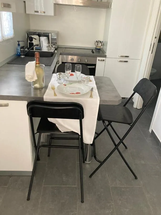 Appartement Studio Villa la Cigale avec grand Terrasse Menton