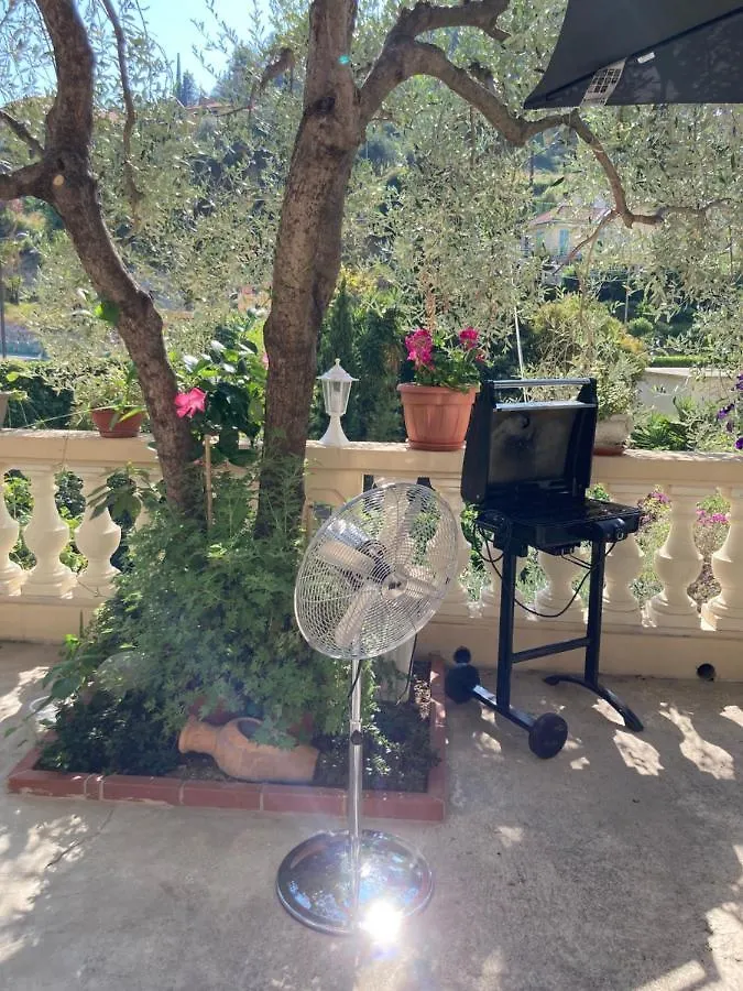 Studio Villa la Cigale avec grand Terrasse Menton Appartement